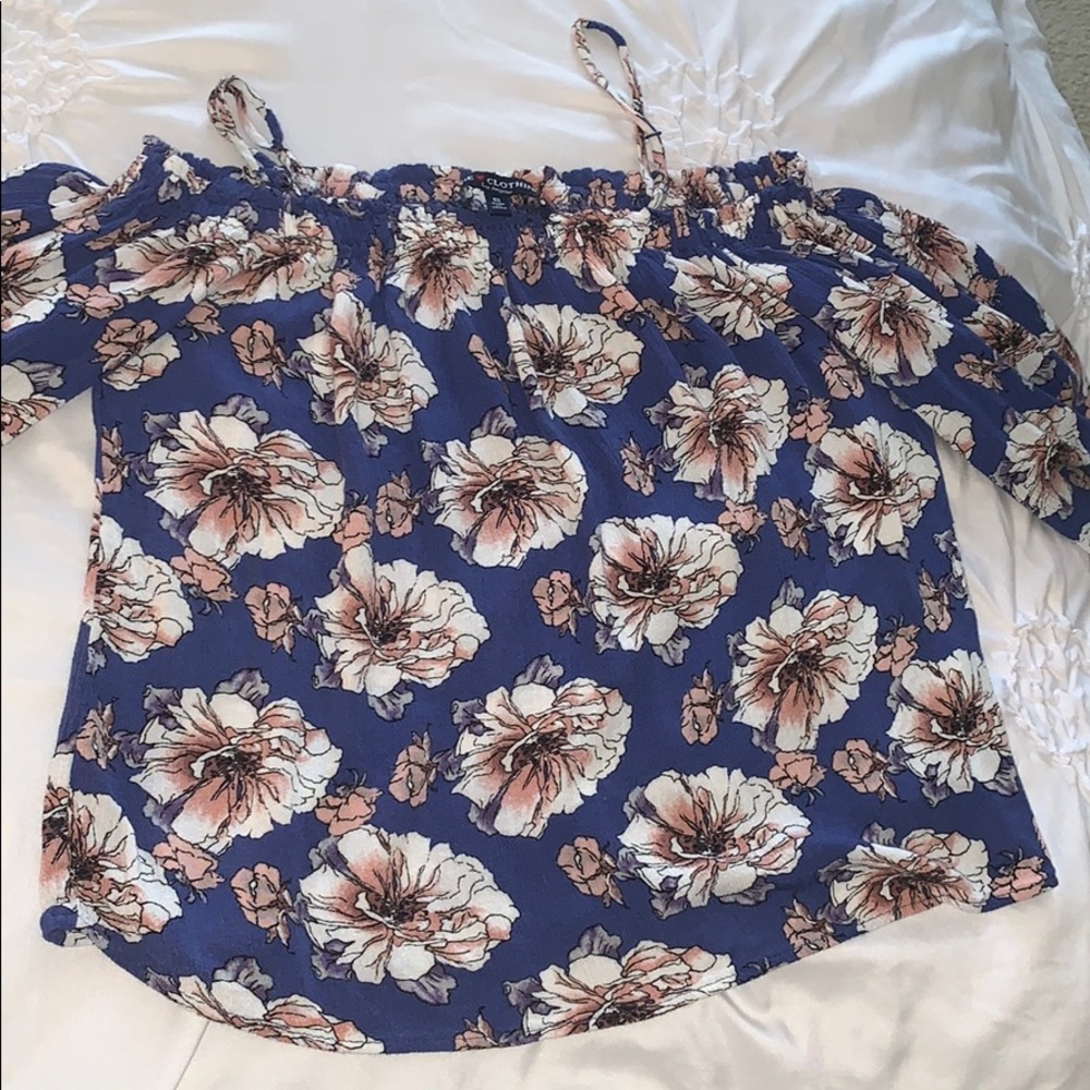 Floral Blouse 🌸